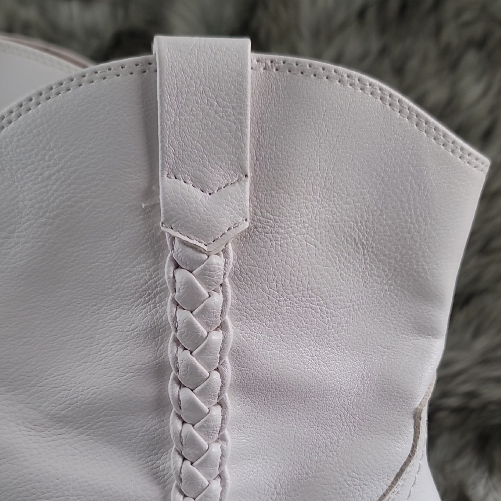 DV Dolce Vita Boots Womens 9.5 Koolson Western Cowboy White Faux Leather Pointed - Picture 10 of 16